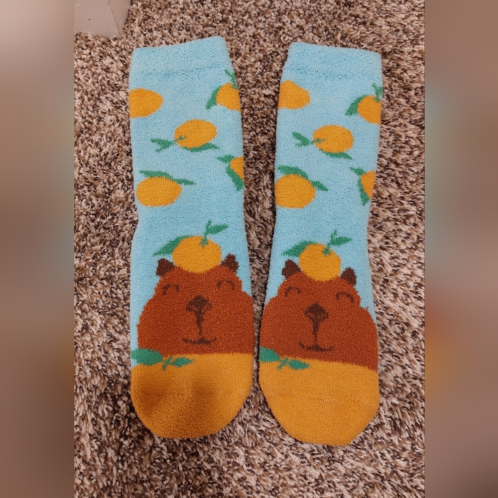 Capybara Peach Slipper Socks